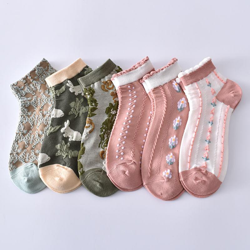 5/6PCS Hot Selling Woman Socks Ethnic Retro Vintage Harajuku Crew Socks Flower Embroidery Fashion Japanese Kawaii Cute Socks Women Gift