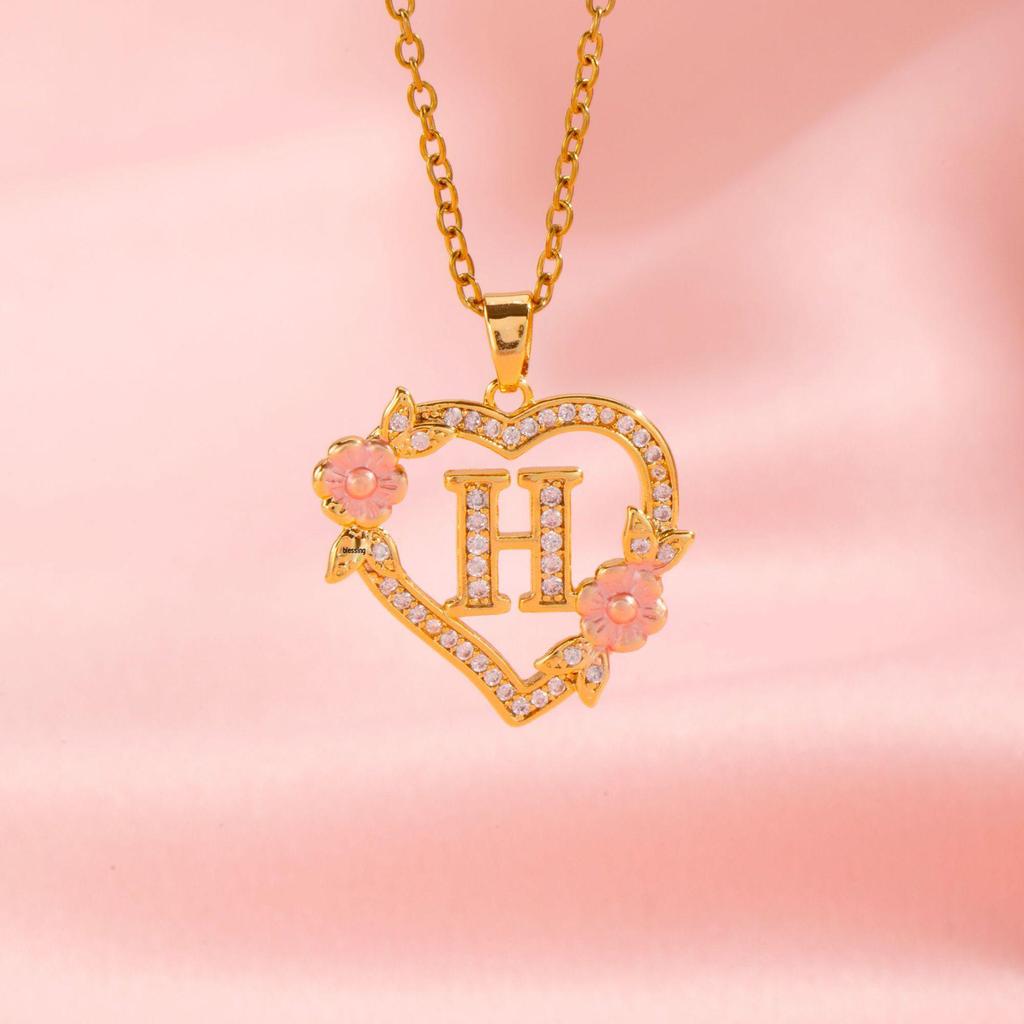 Trendy Luxury Heart and Flower Pendant Necklace for Women