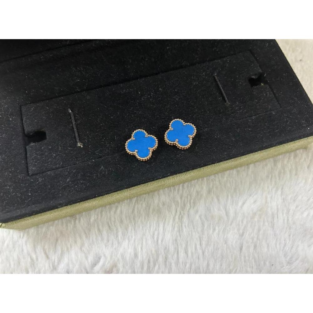 High Version Lucky Four-leaf Clover Earrings for Women 18K Fashion Light Luxury Natural White Mother-of-pearl Pair of Earrings