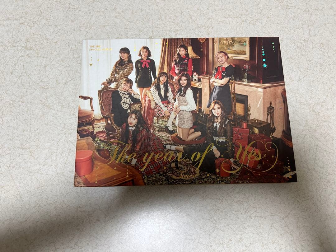 [Б/У] Альбом TWICE  The Year of Yes  с фотокарточкой