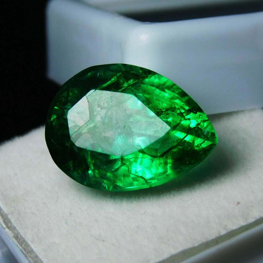 Natural COLOMBIAN Emerald Pear Cut 8.15 Ct CERTIFIED Green Loose Gemstone