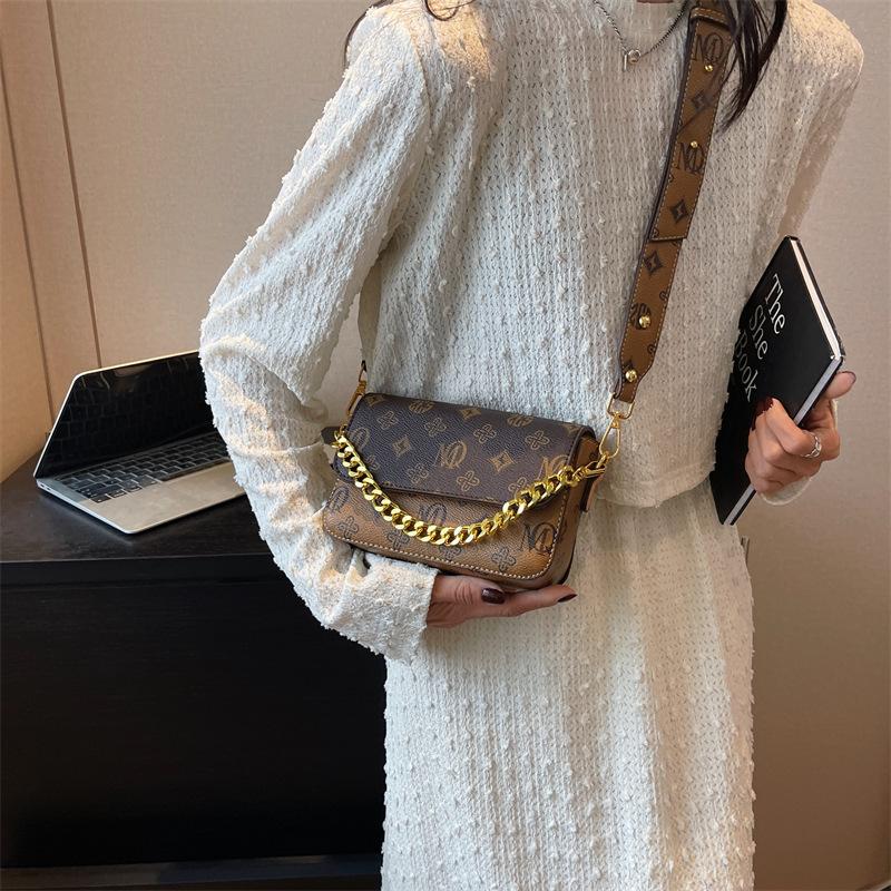 

Модная сумка Женская новая универсальная сумка-мессенджер На плечо Маленькая квадратная сумка