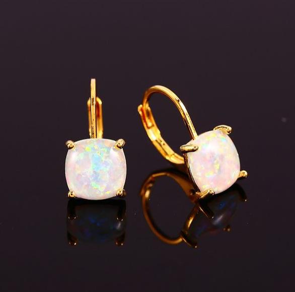 

Explosive four-claw inlaid square opal ear buckle, simple and fresh skin-lining temperament women s earrings