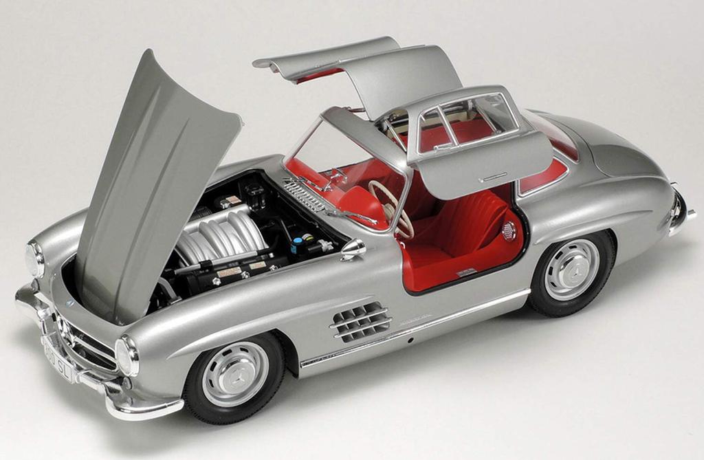Tamiya 1/24 Sports Car Series No. 338 Mercedes-Benz 300 SL Plastic Model Kit 24338