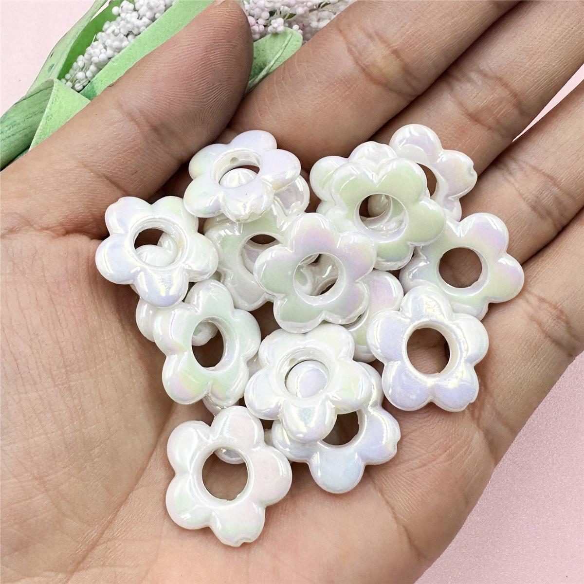 

Иллюзорный цвет для изготовления сережек, ожерелий, модных акриловых бусинок, материалов ручной работы, ювелирных изделий, аксессуаров, бусины своими руками, 19 мм, полый пятиугольный цветок белый