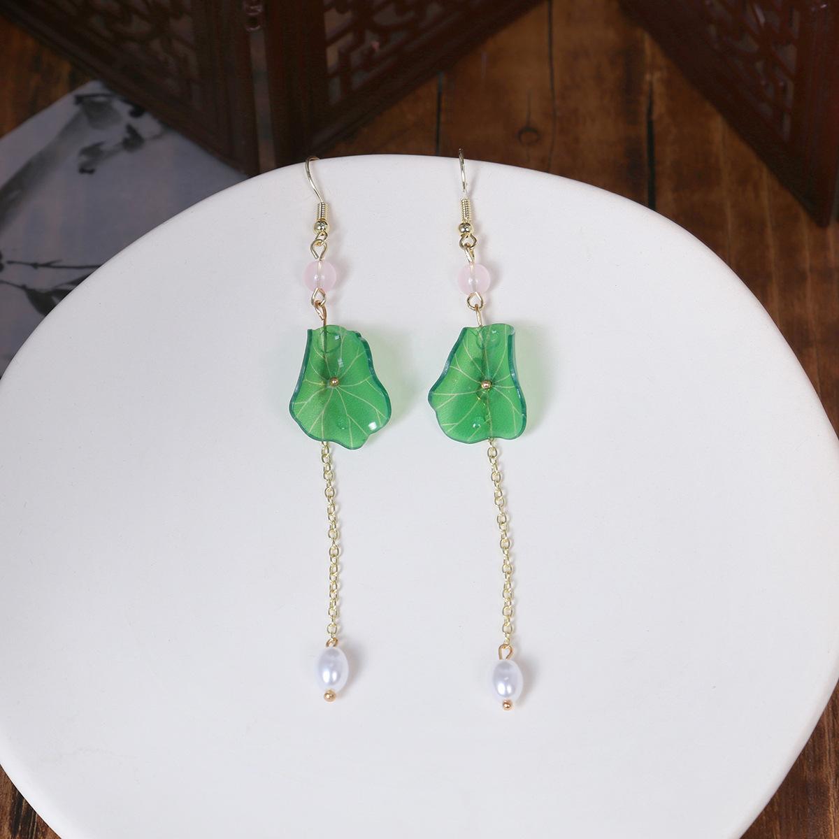 Retro High-End Lotus Earrings, Antique Temperament Asymmetric Lotus Leaf Pearl Fringed Chain Earrings