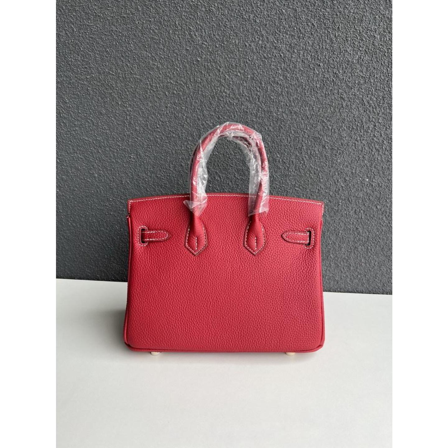 

Gold Buckle Classic Fashionable Women s First-layer Cowhide Lychee Leather Handbag 20x10x15cm