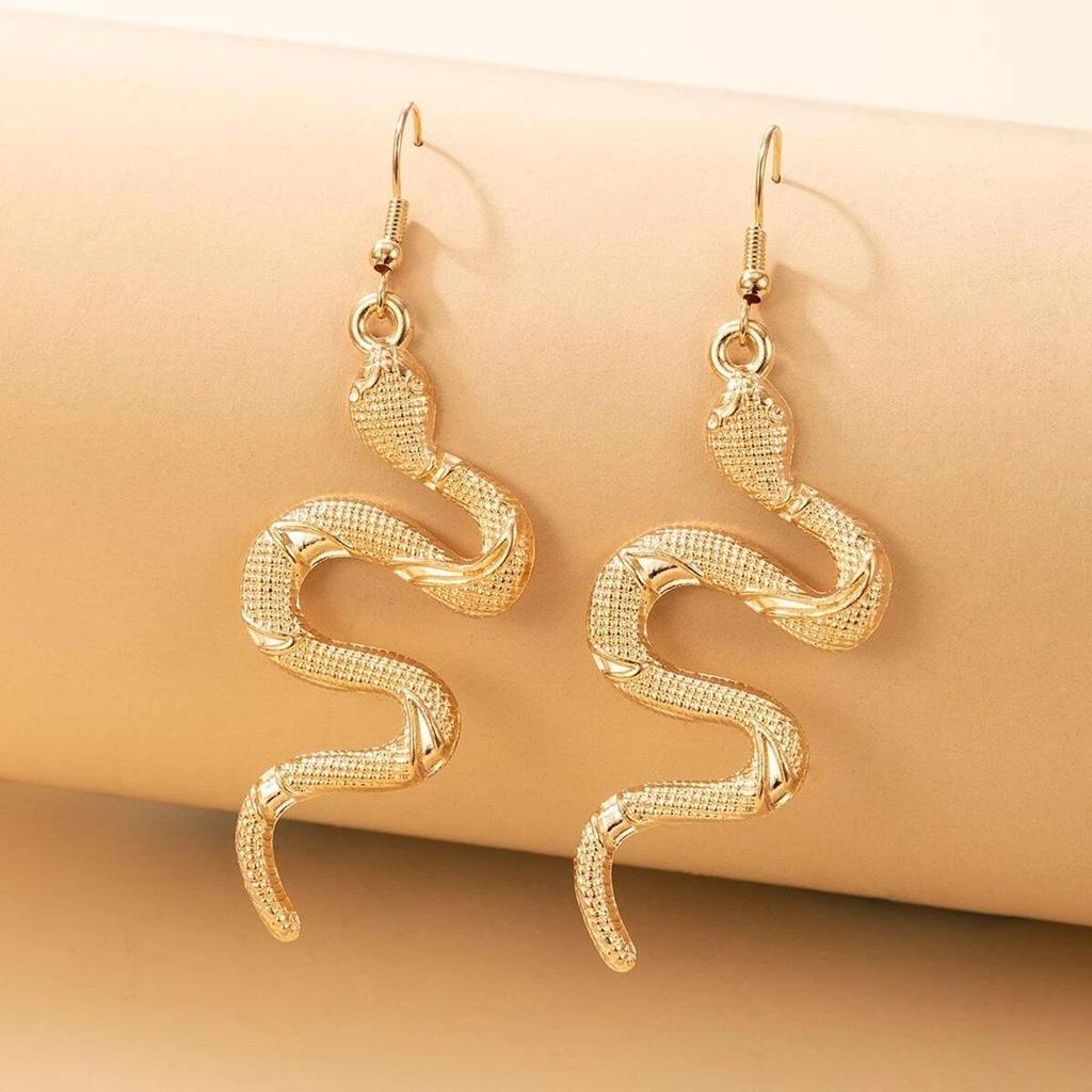 European & American Snake Shape Stud Earrings: Exaggerated Punk Style, Animal-Inspired, Light Luxury Accessory.