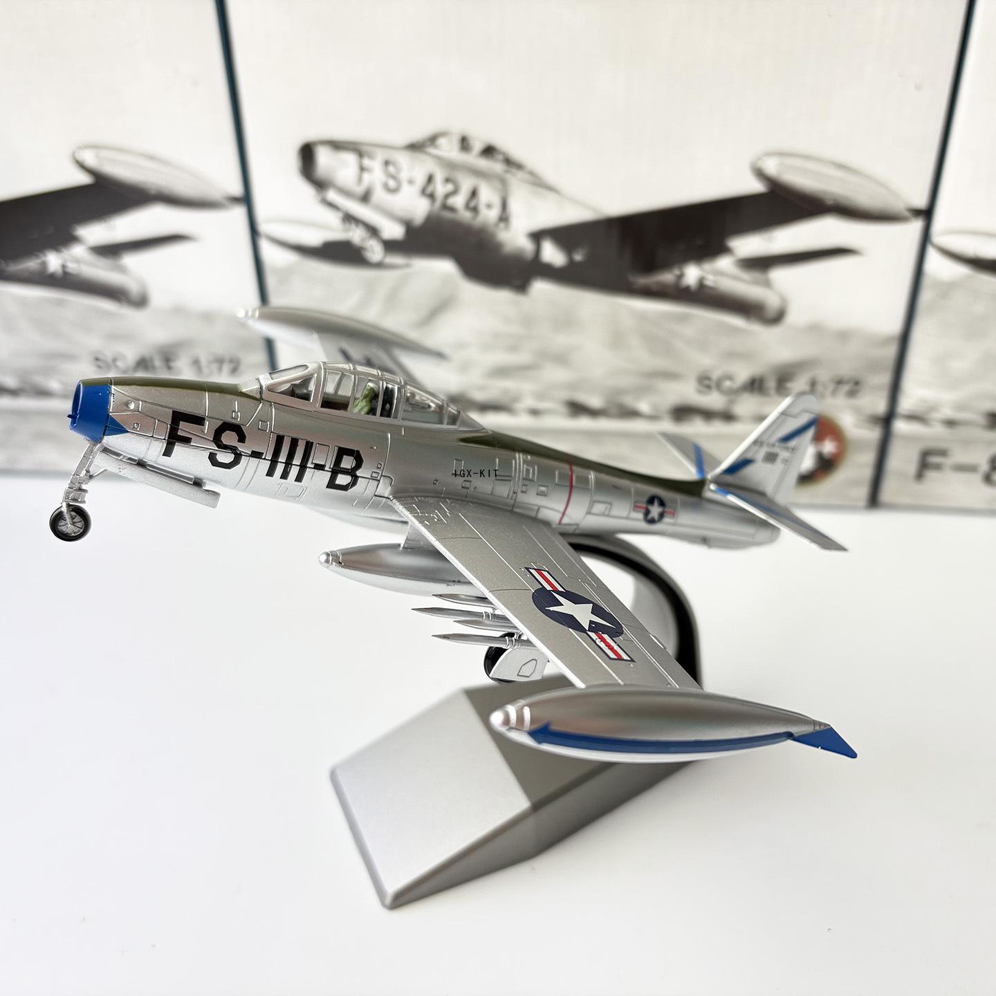 1/72 Scale WWII US F4U-1 Corsair Fighter Aircraft Model - Alloy Simulation Collection