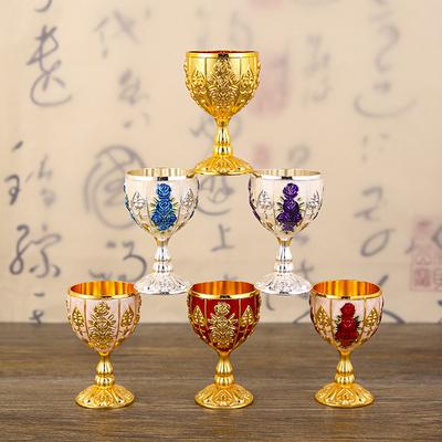 30ml Vintage Kovový Pohár na Panáka Květinový Dekorativní Pohár na Víno Luxusní Zlatá Sada Koktejlových Sklenic pro Domácí Barový Dekor