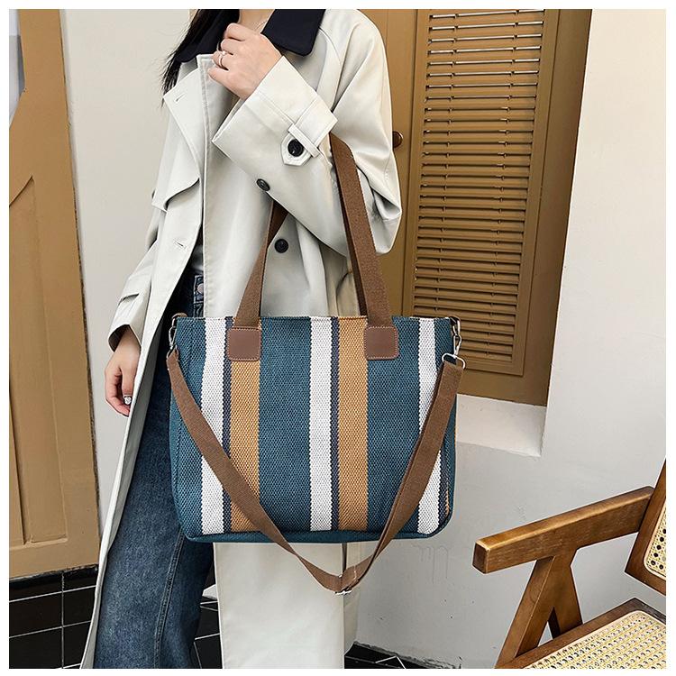 Canvas Large Capacity Portable Tote Bag 2025 New Trendy Plaid Messenger Bag Hand Carry Shoulder Bag Commute