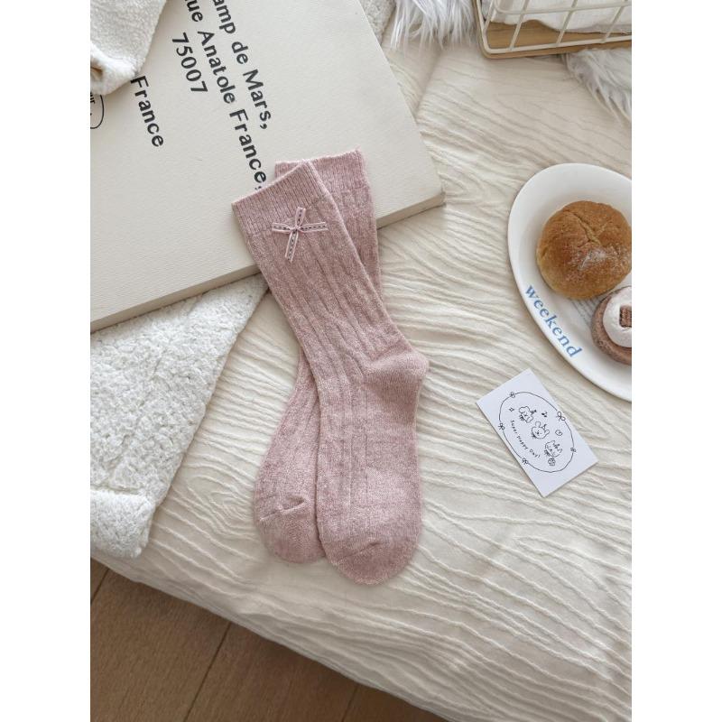 Pure Color Wool Knitted Thickened Butterfly Knot Pile-up Socks for Children, Suitable for Autumn and Winter, Providing Warmth.