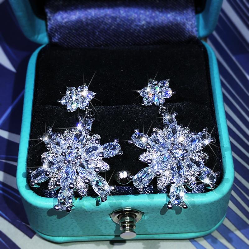 Mode Süße Und Elegante Mikro-Eingefasste Funkelnde Zirkonblumen Silberohrringe Weiblich Koreanische Persönlichkeit Schlichtes Ohr