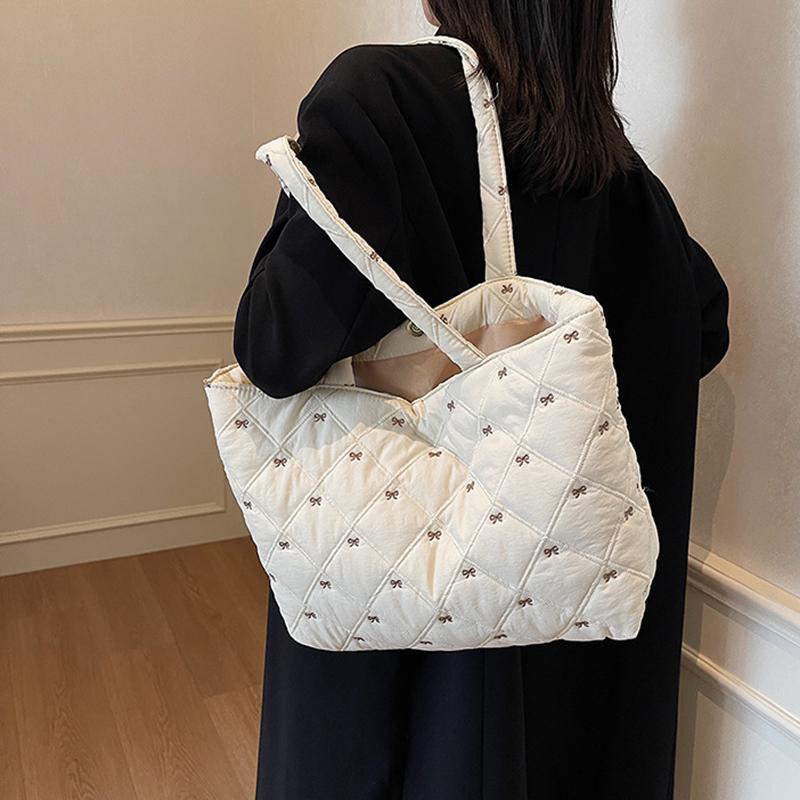Large Capacity Shoulder Bag Cute Sweet Bow Prints Handbag Soft Puffer Tote Bag Women Commute Casual Simple Storage Bag