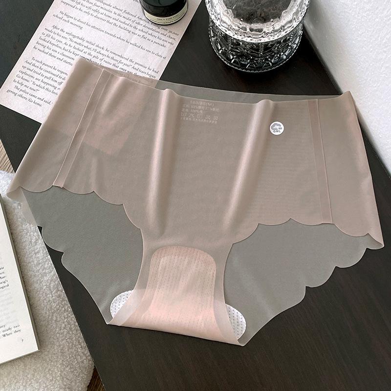 Ultra-thin Translucent Panties Feel Breathable for Women Naked