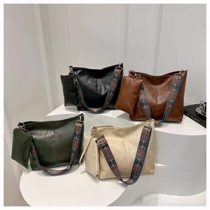 Cheap new fashion portable shoulder women's bag large capacity bucket bag solid color versatile mother and child bag leather