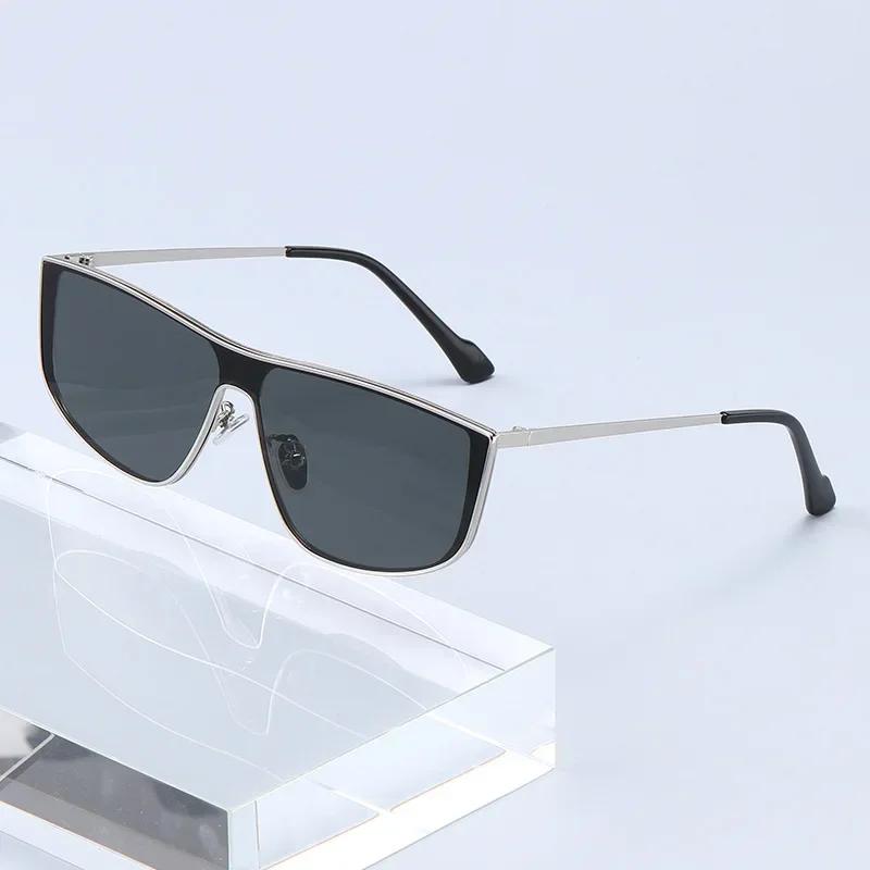 New Retro Women'S Sunglasses Fashion Men'S And Women'S Outdoor Street Photography Uv400 Slimming Sunscreen Sunglasses