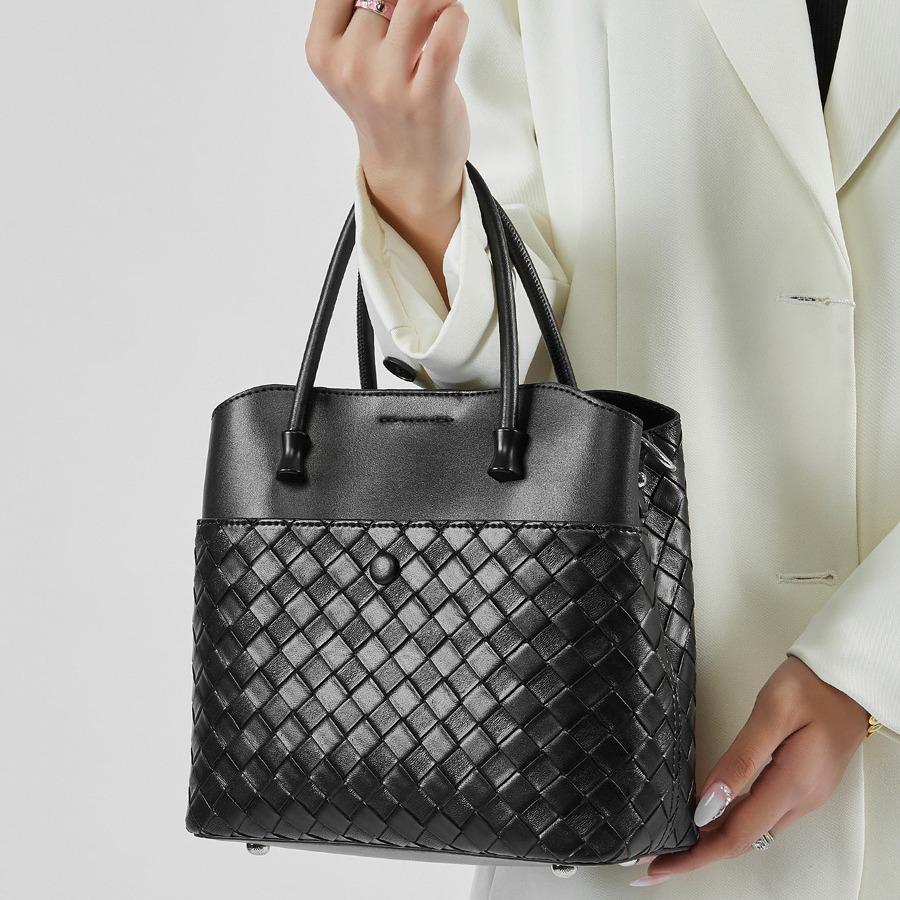 Leather Woven Women's Bags New Large-capacity Trendy Shoulder Handbags Versatile Commuter Tote Bags Bucket Bags