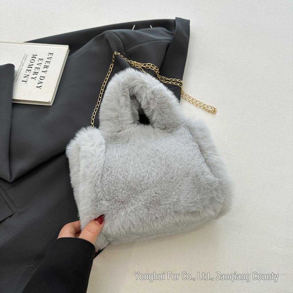Mini Borsa in Finta Pelliccia di Coniglio Rex Autunno/Inverno: Borsa a tracolla con catena, morbida, alla moda e versatile per donna