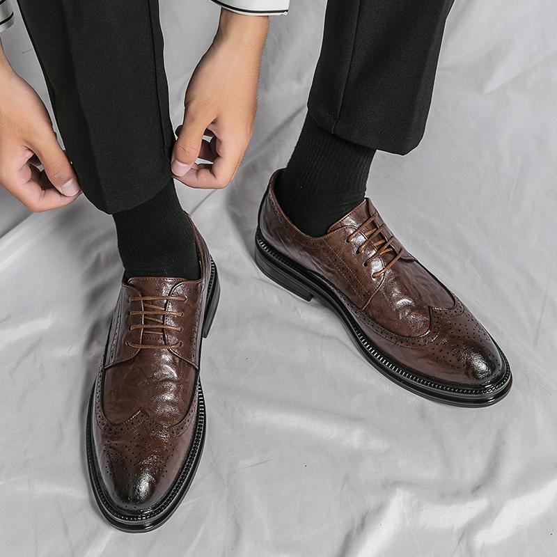Fashion 2024 Carving Shoes for Men's Handmade Mens Wingtip Oxford Casual Leather Men's Dress Classic Business Formal British Style Shoes