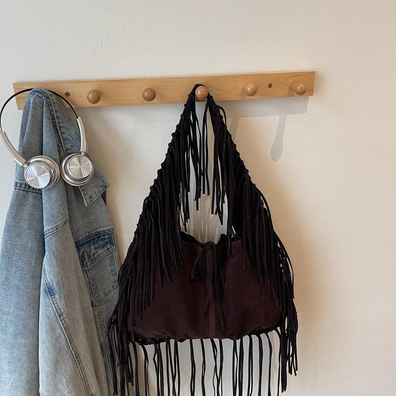 Frosted tassel underarm bag women's 2025 autumn and winter new large-capacity versatile dumpling bag retro shoulder messenger bag