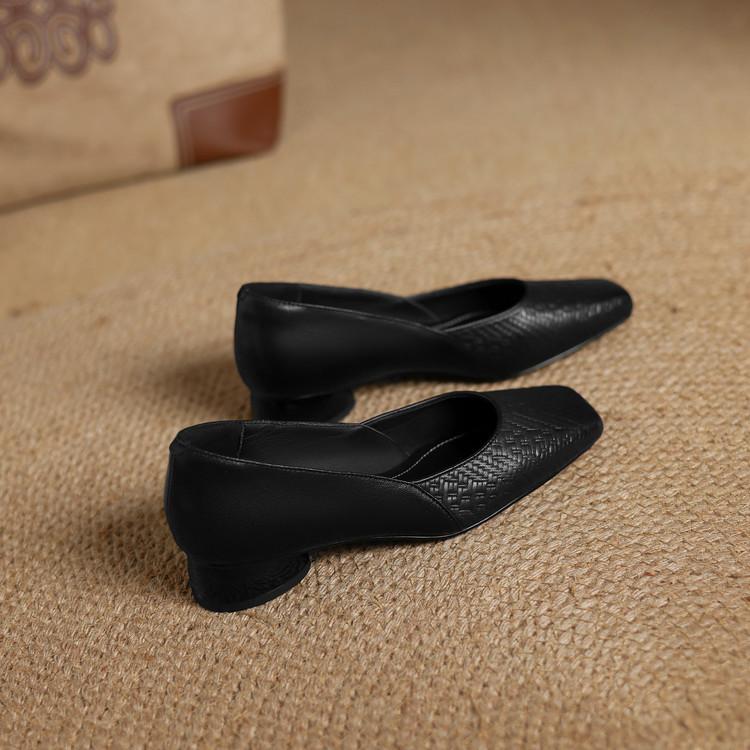 

2025 new autumn soft-soled French low-heeled skirt loafers new Chinese square head shallow mouth single shoes women s large size 41 чёрный