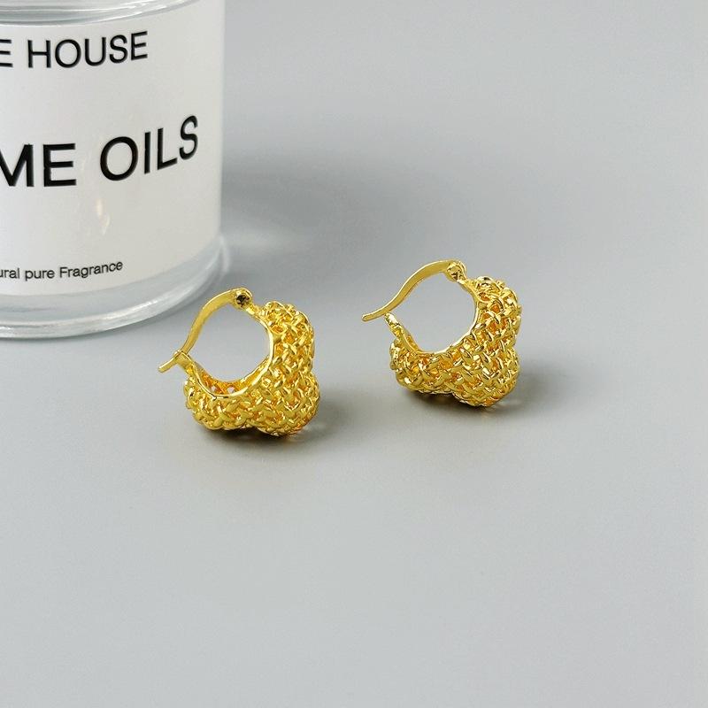 Manufacturer'S Supply French Light Luxury Hollow Basket Modeling Ear Buckle High-End Woven Earrings Women'S Earrings Spot