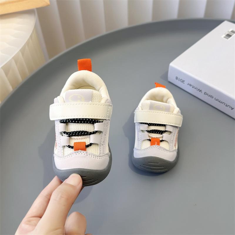 

2025 осень новые туфли для девочек детские спортивные дышащие нескользящие туфли для девочек мальчиков детские туфли для малышей 21 светло-фиолетовый