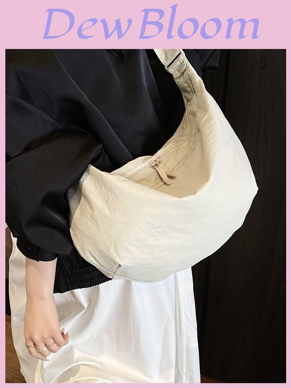 Nylon Duffle Bag For Women With Zipper Closure And Casual Style Perfect For Travel And Leisure
