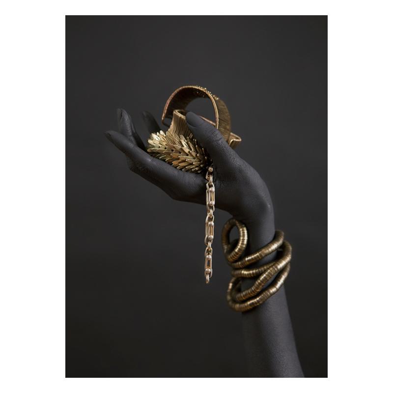 

Рука черной женщины с золотыми украшениями, настенные картины на холсте, плакаты и принты, принты в стиле поп-арт, украшение стены 20x30cm