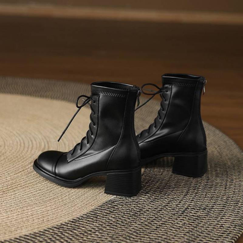 Korean Version of Medium Heel Large Size Martin Boots Women's Comfortable Rear Zipper Solid Color Square Heel Autumn and Winter New Rubber So