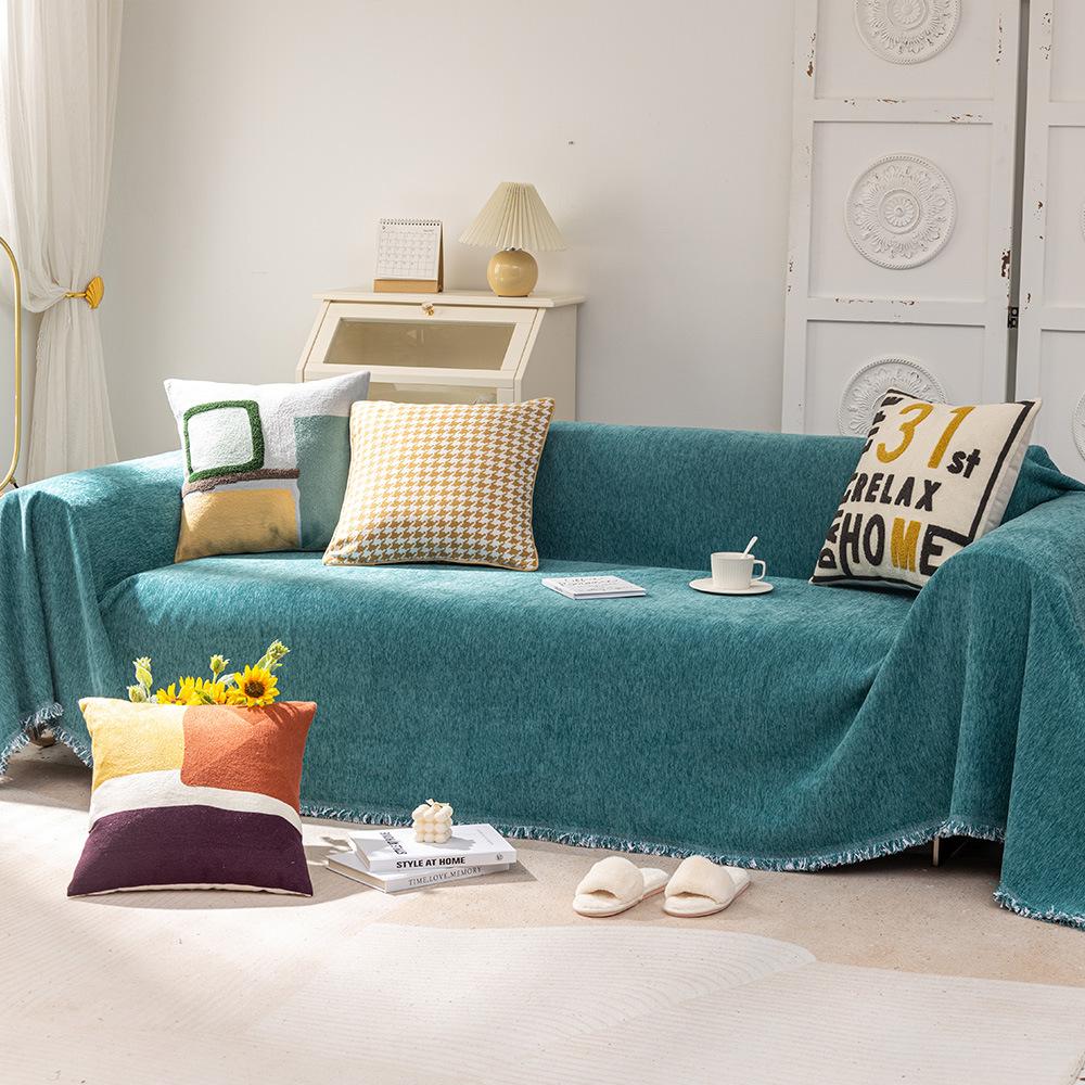 Легкое роскошное скандинавское однотонное полотенце для дивана из шенилла — фото 4