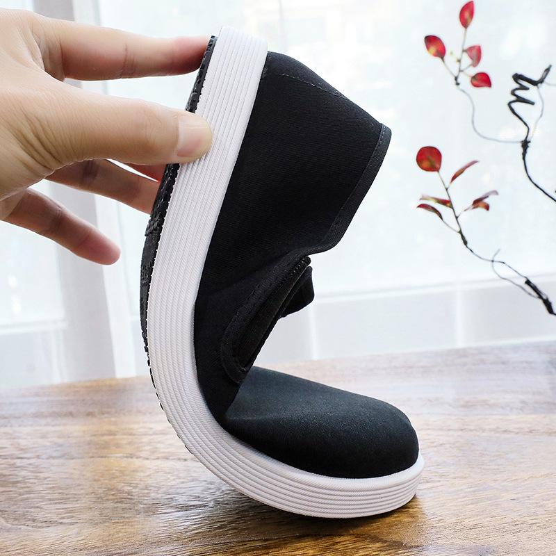 Men's Old Beijing Slip-On Shoes - Breathable, Wormwood Fabric, Non-Slip, Wear-Resistant, Thick-Soled, Black Work Shoes, Large Sizes Available