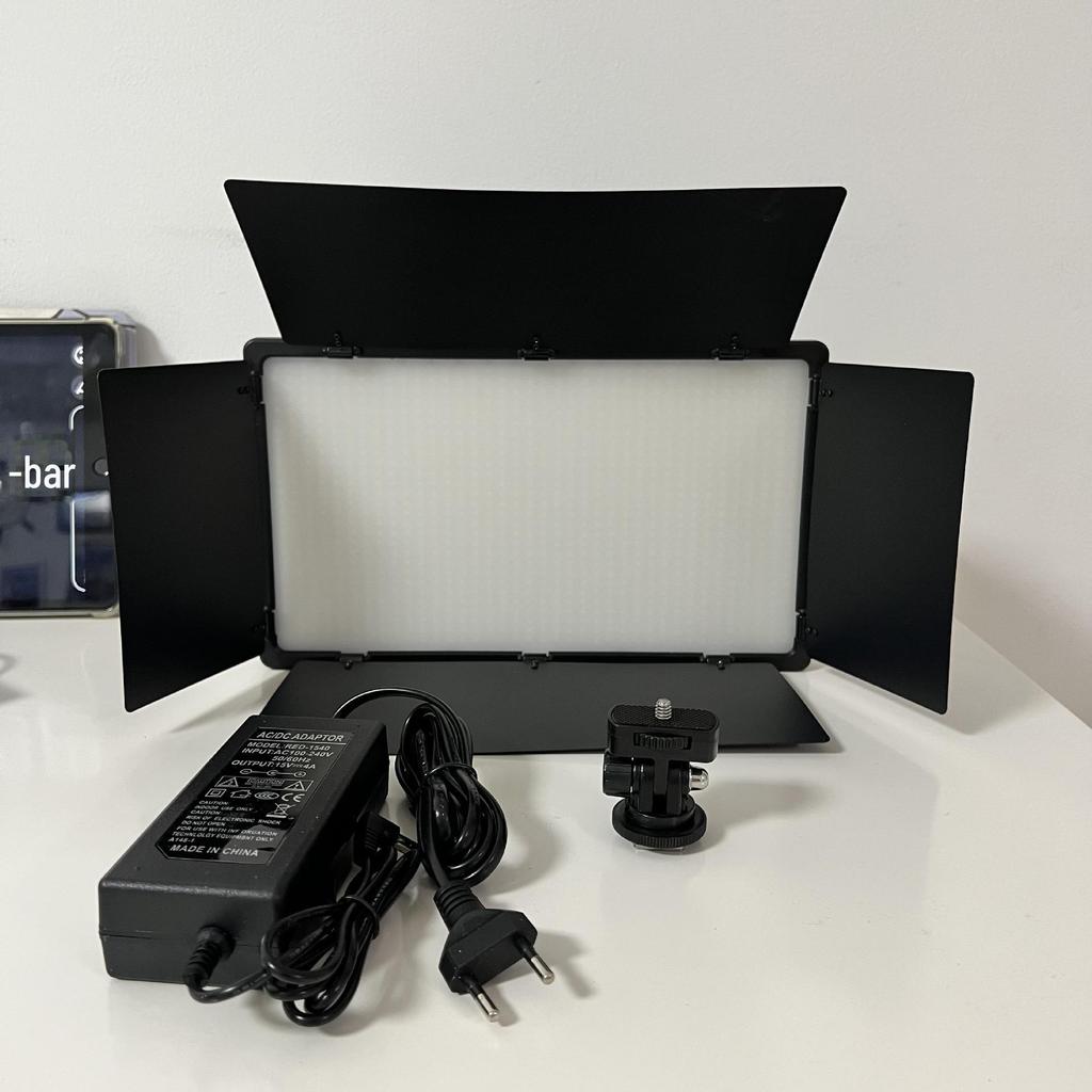 Professional LED Camera Light Fill Light U600+ U800+ for Outdoor and Indoor SLR Photography, Video Recording, and Live Streaming.