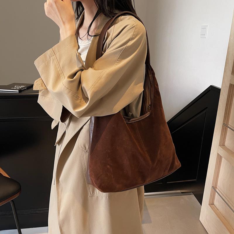 Winter popular Maillard big bag women's 2025 new fashion commuter underarm bag retro suede tote bag