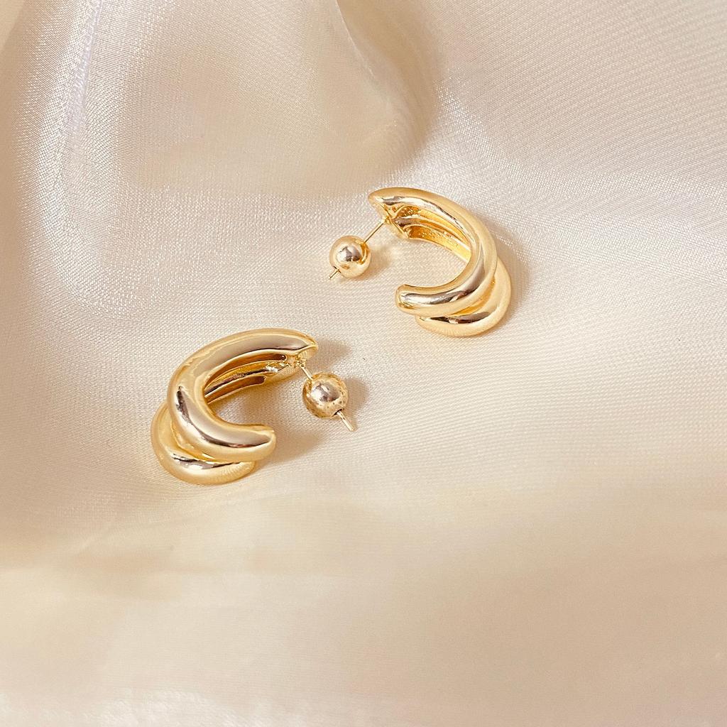 Hot Selling High-end Photosensitive Surface Double-layer Thick C-shaped Unique Personality Temperament Niche Versatile Earrings