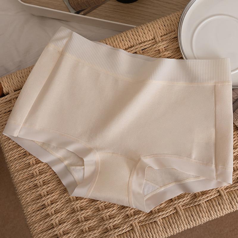 Women's Spring and Autumn Pure Cotton 7A Antibacterial Crotch Hips Mid Waist Flat Angle Underwear