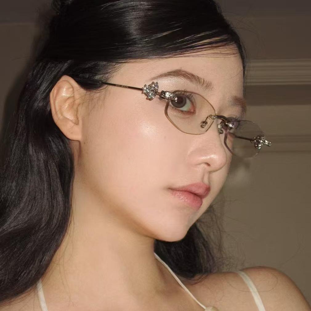 Korean Fashion Women'S Sunglasses Oval Shape Rimless Anti-Glare Sun Glasses Women Rhinestone Decoration Female Sunglass