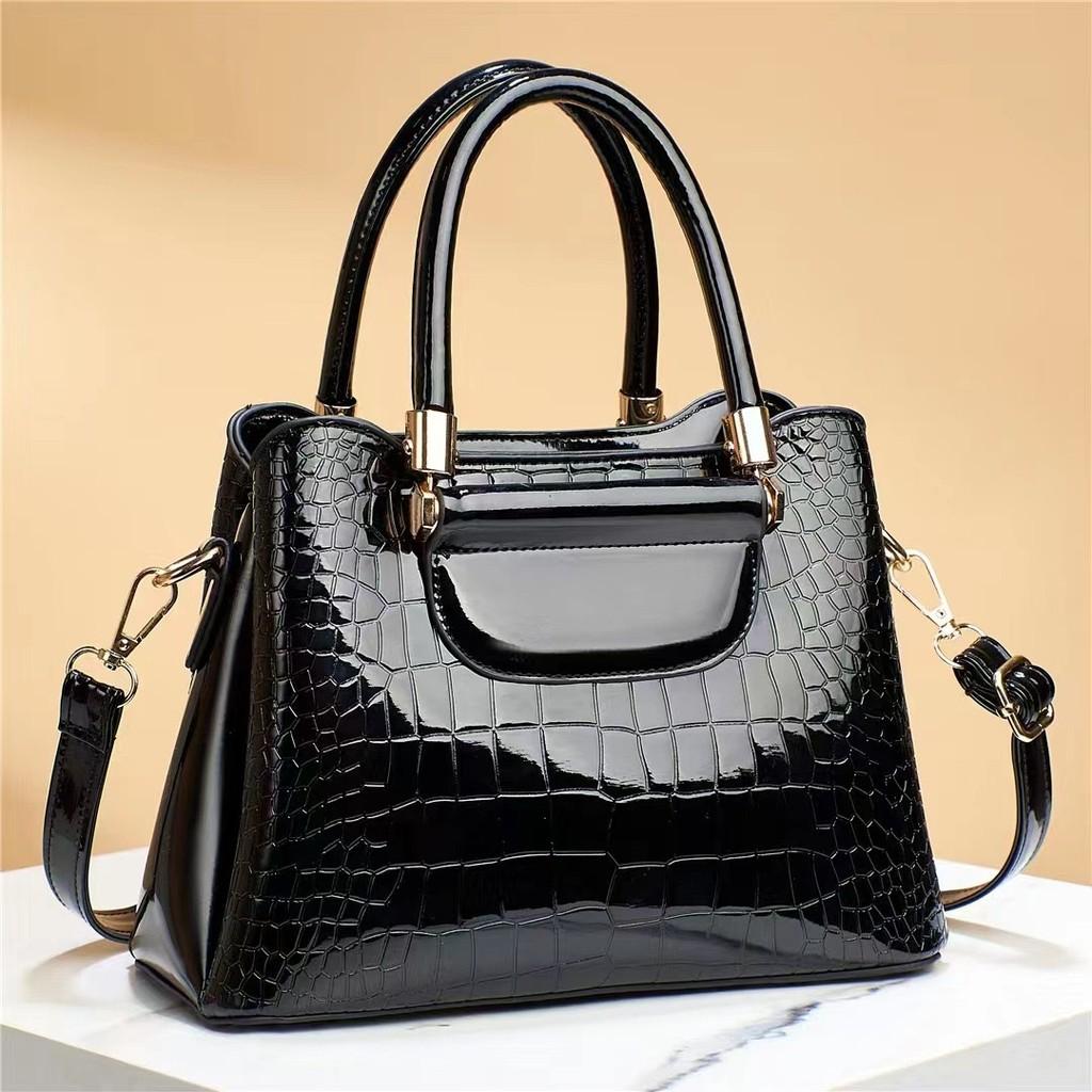 Stone Grain Genuine Leather Small Crossbody Bag With Inner Pocket For Casual Wear