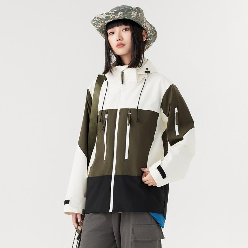 Au Li Rong 3-in-1 Detachable Warm Travel Mountaineering Jacket - Couples' Fashionable Windbreaker.