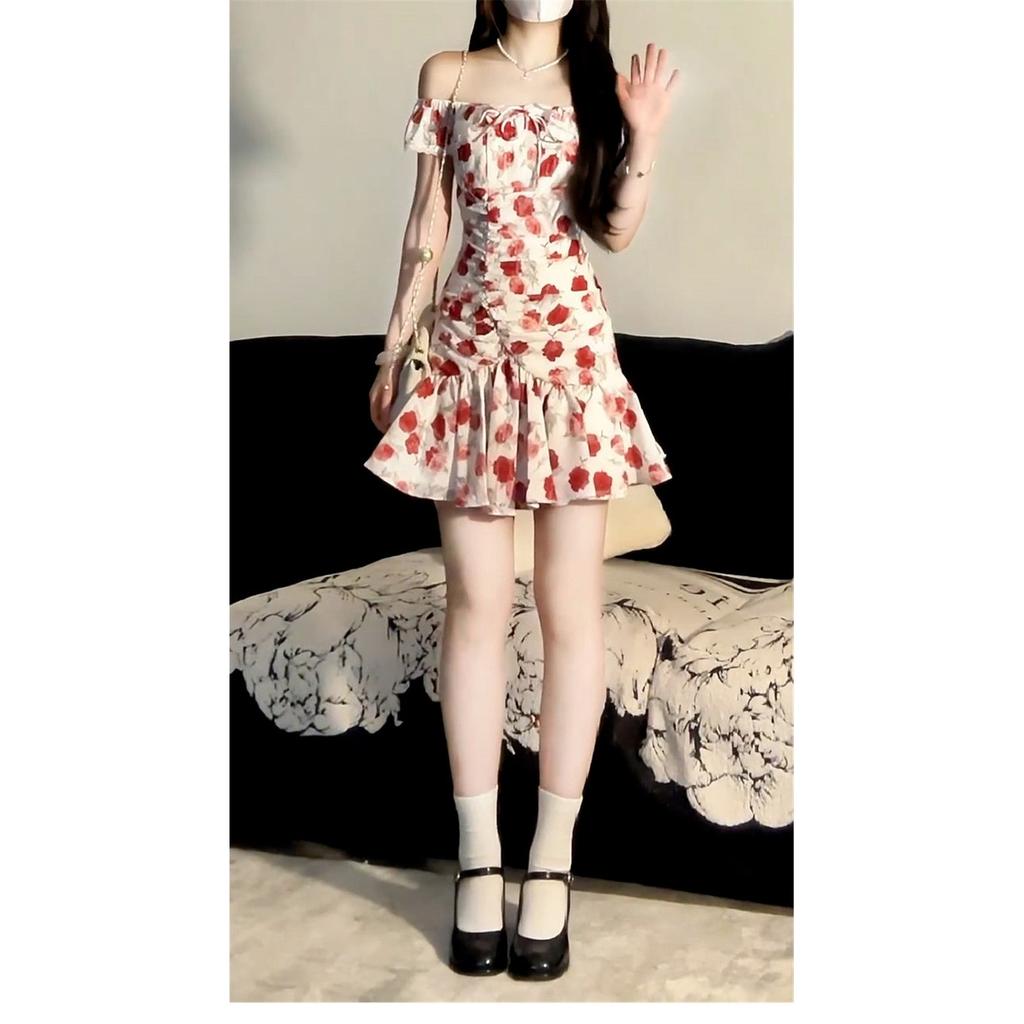 Seaside vacation floral dress women's summer new popular small man huge good-looking beautiful waist skirt