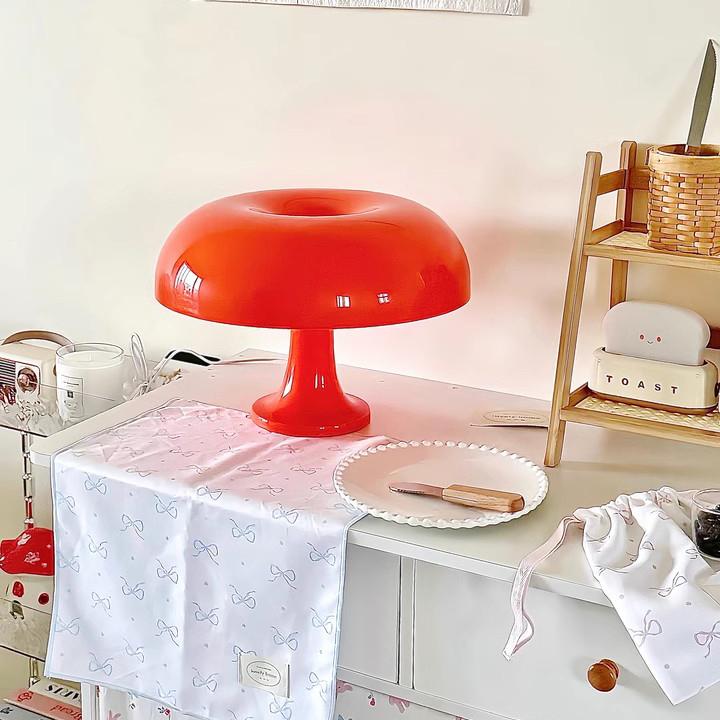 

Итальянский дизайнерский грибовидный настольный светильник, домашний декор для спальни, рядом со светодиодным светильником для чтения, трехцветное переменное атмосферное ночное освещение