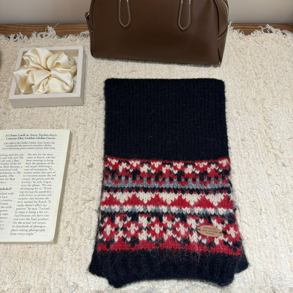 Autumn and winter wool knitted Christmas scarf red retro scarf to keep warm, autumn and winter scarf female atmosphere