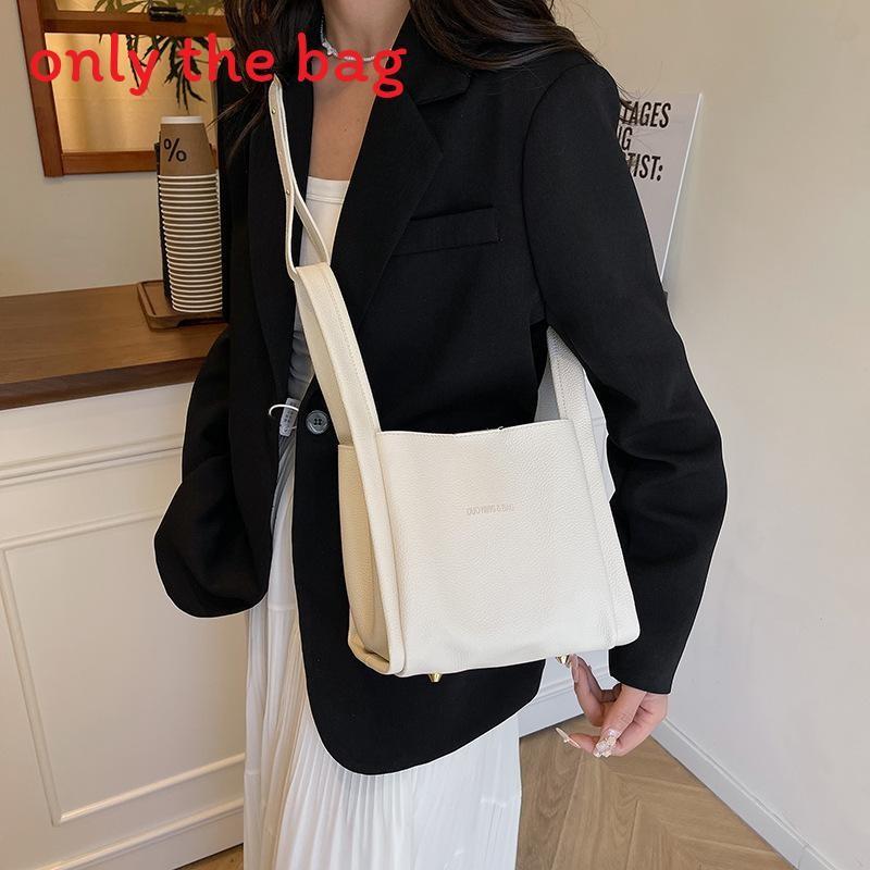 Single Shoulder Fashion Crossbody Bag With Solid Color And Letter Print Design