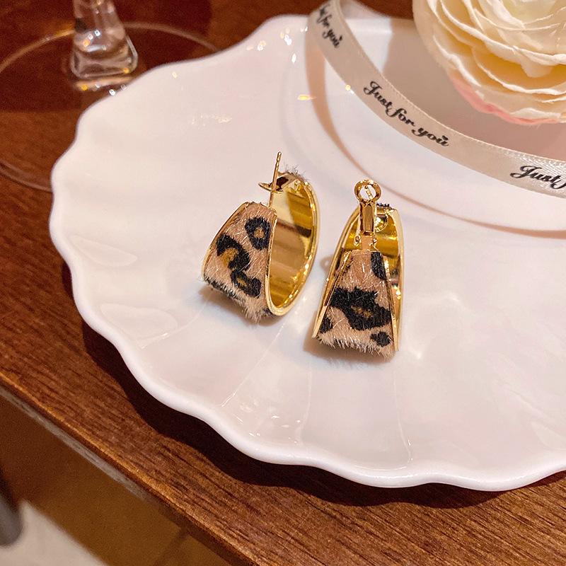 Fashion Sexy Leopard Geometric Circle Studs Earrings Women's Autumn Winter Accessories Personalization Jewerly Party Gift