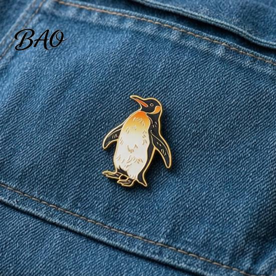 Animal Theme Pins Enamel Brooch Pin, Bear Penguin Fox Dog Hedgehog Badge, Daily Wear Men Women Alloy Pin for Coats Sweaters Scarves Decorative