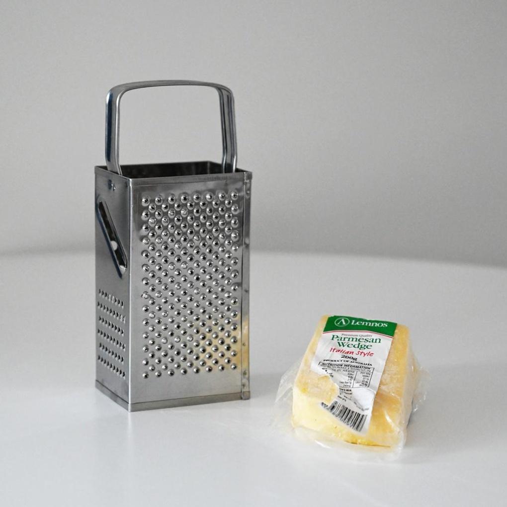 

Stainless Steel 4-Sided Cheese Grater