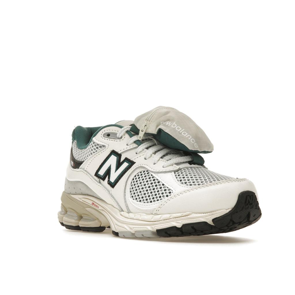 New Balance 2002R Pouch - Vintage Teal Unisex Sneakers White Sea-Salt M2002RVD