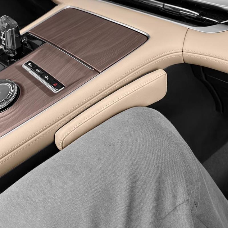 For Geely Monjaro Xingyue L 2025 Car Center Console Leg Protective Pad Soft Anti Collision Measures Cushion Knee Rest Interior