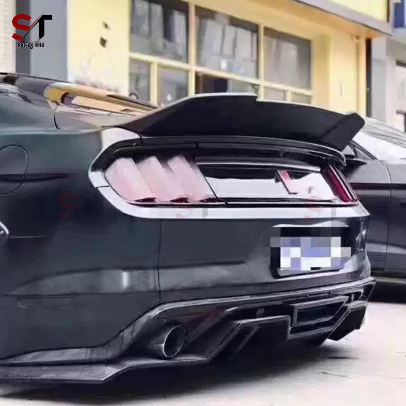 Carbon Fiber Rear Spoiler for Ford Mustang Little Duck Tail